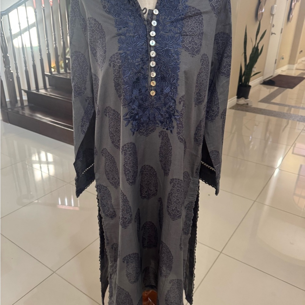 Khaadi embroidered Elegant Gray and Blue Kurta with pants